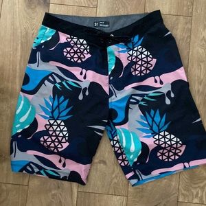 Hurley surf shorts size 31